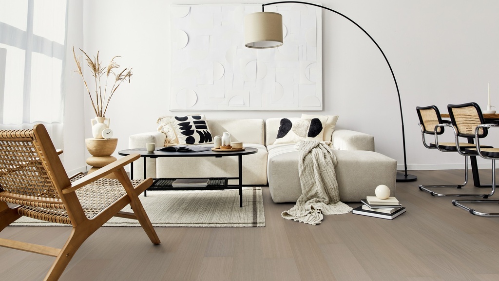 PRB104-INT14 Desert Oak Premium HD.jpg
