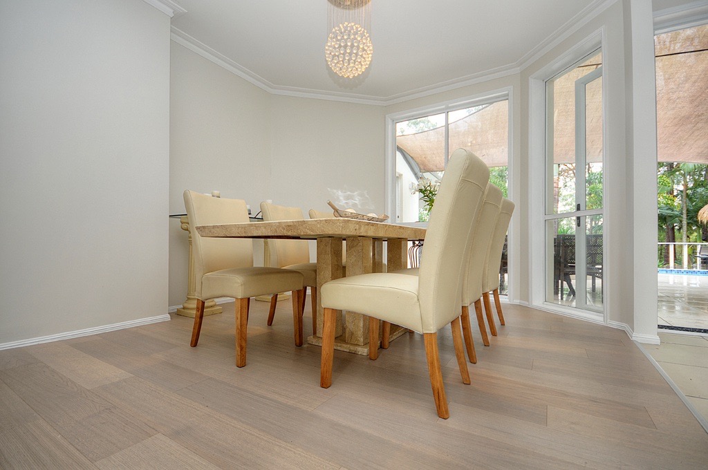 PRB104-INT3 Desert Oak Premium LD.jpg