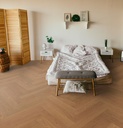 SW Amber Oak NO CORK Brushed Pore 4v Matt, Herringbone 10x135x810mm