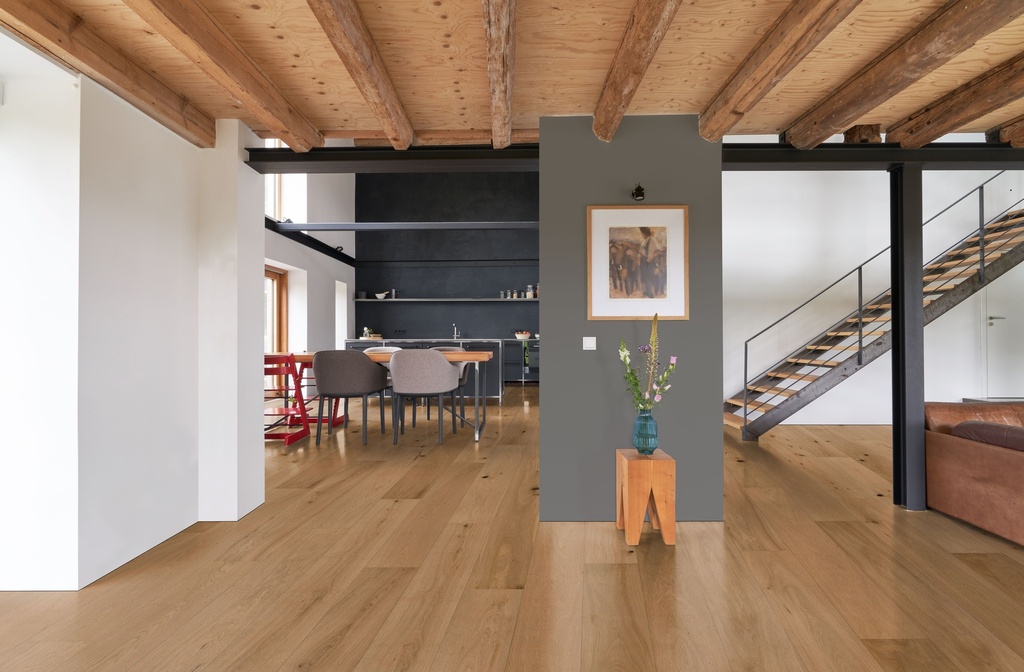 B16007-INT Dub matný lak, kartáč HD.jpg