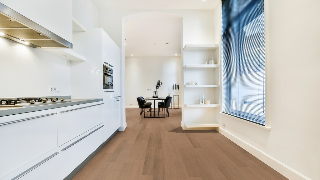 MAXB194-INT15 Valley Oak Premium HD.jpg
